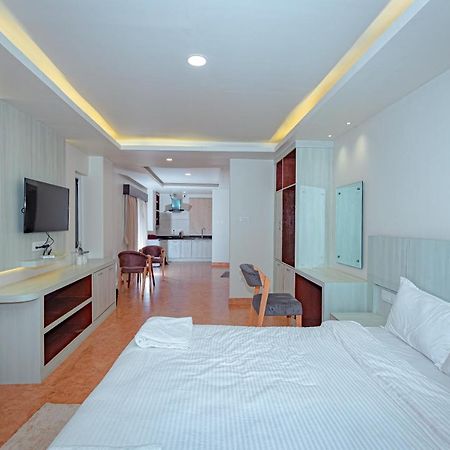 Poms Penthouse Appartement Pokhara Buitenkant foto