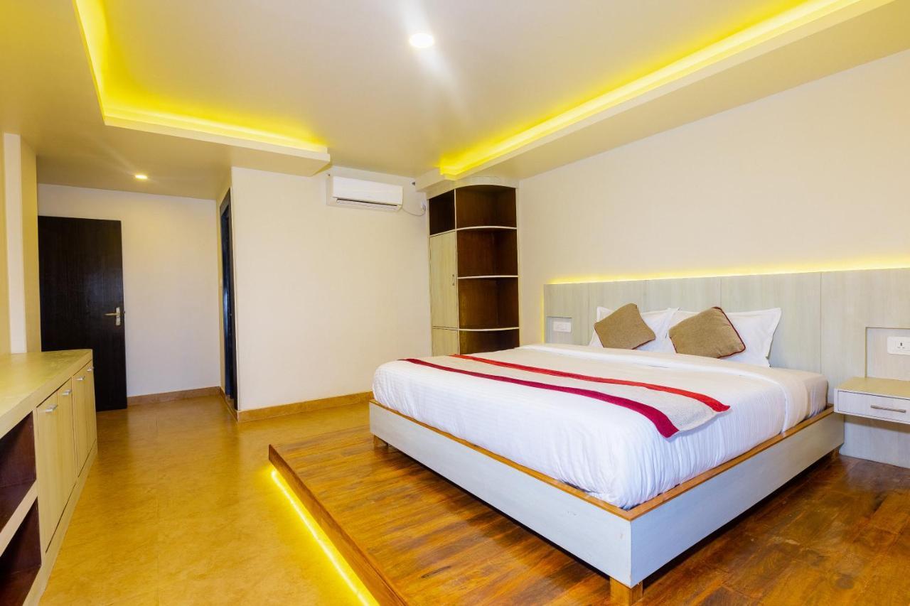 Poms Penthouse Appartement Pokhara Buitenkant foto