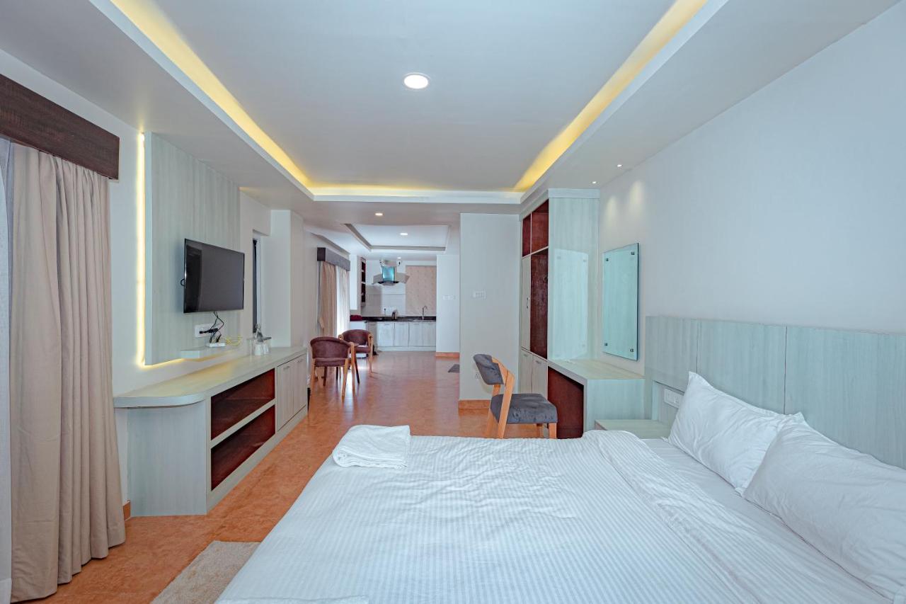 Poms Penthouse Appartement Pokhara Buitenkant foto