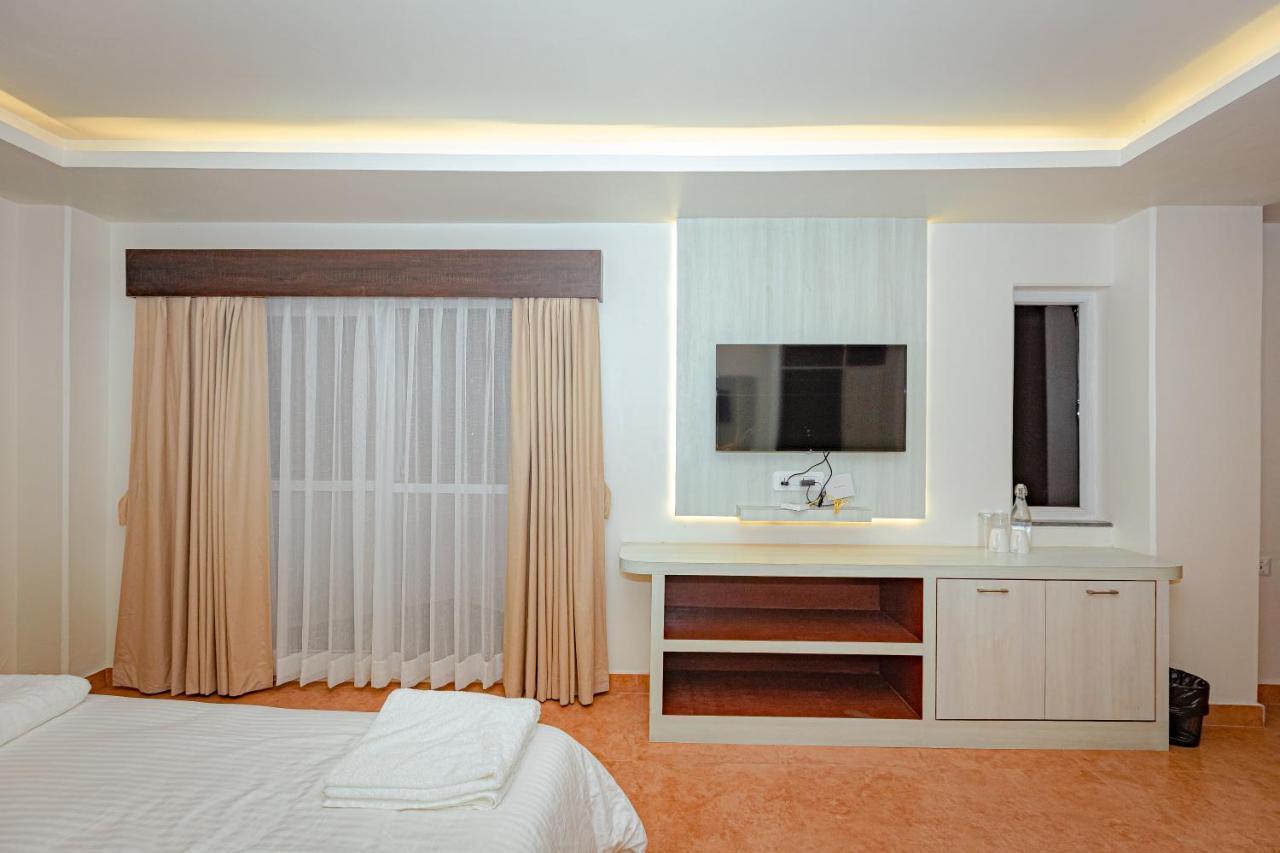Poms Penthouse Appartement Pokhara Buitenkant foto