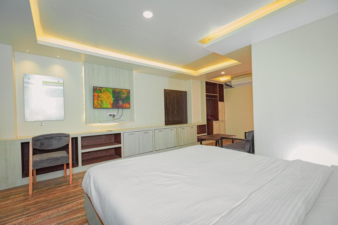 Poms Penthouse Appartement Pokhara Buitenkant foto